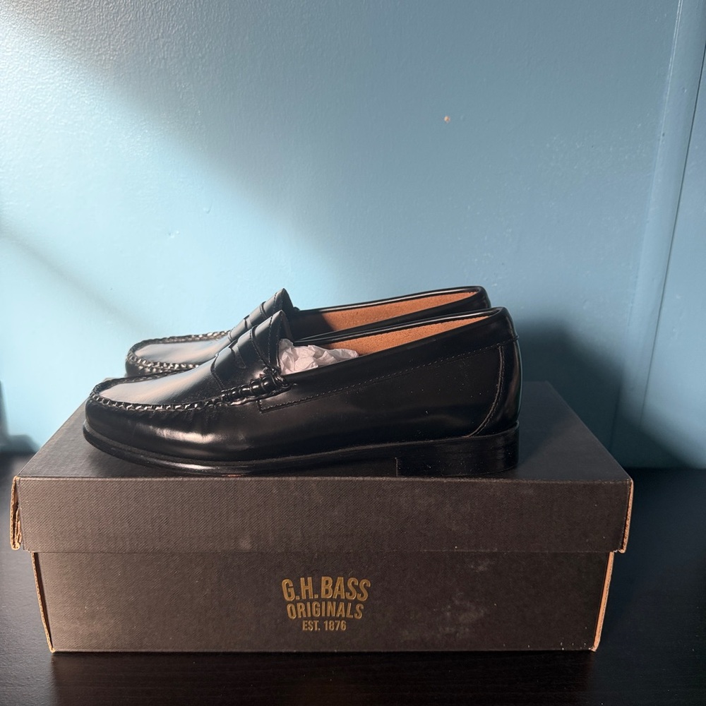 GH Bass Black Weejuns Womens Loafers Size 6